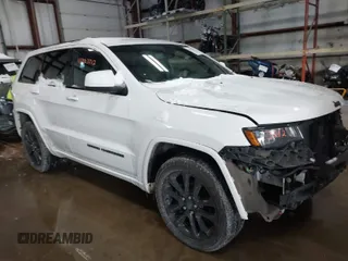 2020 Jeep Grand Cherokee Altitude with VIN 1C4RJFAG2LC209665, listed as a IAAI auction lot 41323712 with 66,194 mi miles. Bid and sale history available at carsss.com. Image 1.