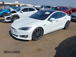 2018 Tesla Model S 75D с VIN 5YJSA1E27JF241451, выставлен на аукционе IAAI как лот 42374353 с пробегом 76 543 миль миль и . История ставок и продаж доступна на DreamBid. Изображение 2.