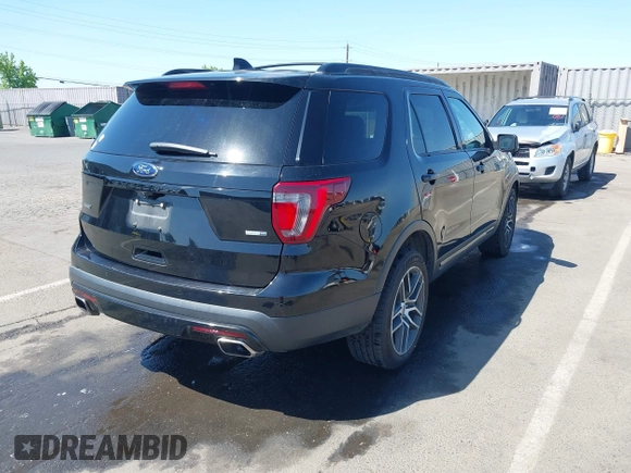 2017 Ford Explorer Sport z VIN 1FM5K8GT9HGC85696, wystawiony jako IAAI lot #42227743 z przebiegiem 105 941 mil mil oraz . Historia ofert i sprzedaży dostępna na DreamBid. Obrazek 4.