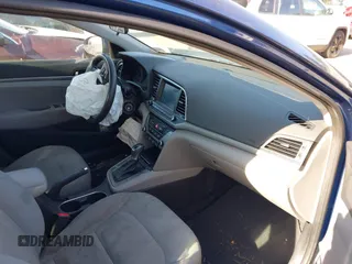 2017 Hyundai Elantra SE z VIN 5NPD84LF3HH041576, wystawiony jako IAAI lot #42139968 z przebiegiem 146 464 mil mil oraz . Historia ofert i sprzedaży dostępna na DreamBid. Obrazek 5.
