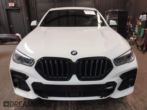 2022 BMW X6 M50i z VIN 5UXCY8C05N9J18577, wystawiony jako IAAI lot #41982042 z przebiegiem 64 155 mil mil oraz . Historia ofert i sprzedaży dostępna na DreamBid. Obrazek 12.