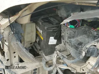 2013 Toyota Sienna XLE AAS with VIN 5TDYK3DC1DS333877, listed as a IAAI auction lot 40481401 with 183,658 mi miles and . Bid and sale history available at DreamBid. Image 20.