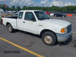 2005 Ford Ranger XL with VIN 1FTYR14U65PB02865, listed as a IAAI auction lot 42087368 with 206,011 mi miles. Bid and sale history available at carsss.com. Image 1.