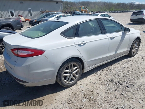 2013 Ford Fusion SE with VIN 3FA6P0H77DR280910, listed as a IAAI auction lot 42056184 with 186,346 mi miles. Bid and sale history available at carsss.com. Image 4.