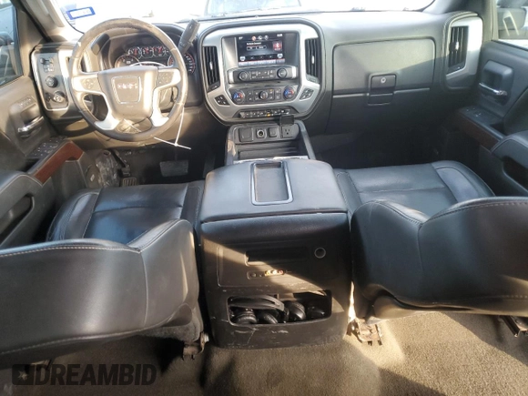 2015 GMC Sierra 3500HD SLT z VIN 1GT423E89FF547639, wystawiony jako Copart lot #86342214 z przebiegiem 185 012 mil mil oraz Szkoda całkowita • Salvage title. Historia ofert i sprzedaży dostępna na DreamBid. Obrazek 8.
