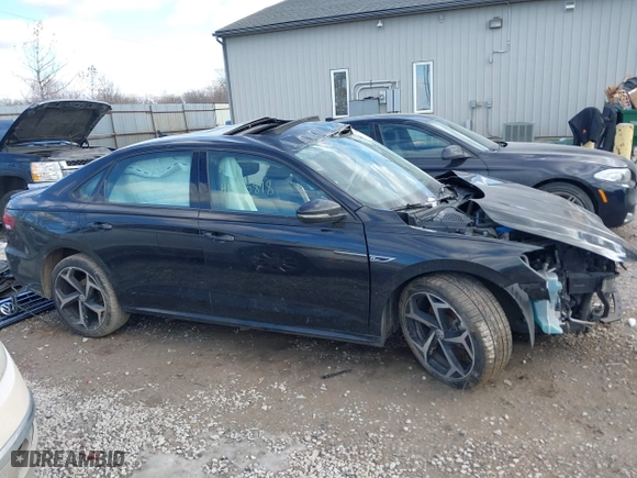 2021 Volkswagen Passat 2.0T R-Line with VIN 1VWMA7A35MC016776, listed as a IAAI auction lot 41435818 with 128,341 mi miles. Bid and sale history available at carsss.com. Image 13.