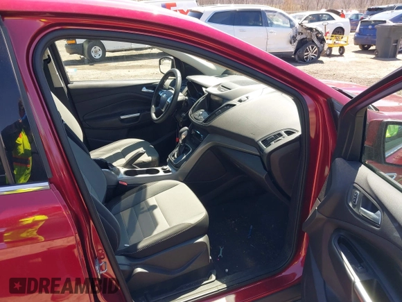 2013 Ford Escape SE with VIN 1FMCU9GX3DUB27683, listed as a IAAI auction lot 42068155 with 94,924 mi miles and . Bid and sale history available at DreamBid. Image 5.