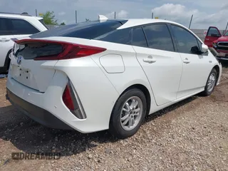 2017 Toyota Prius Plus with VIN JTDKARFP8H3041212, listed as a IAAI auction lot 42310483 with 77,217 mi miles and . Bid and sale history available at DreamBid. Image 4.