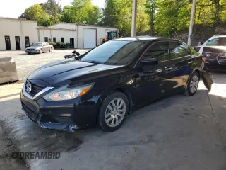 2017 Nissan Altima SR z VIN 1N4AL3AP5HN359180, wystawiony jako Copart lot #51769895 z przebiegiem 109 021 mil mil oraz Szkoda całkowita • Salvage title. Historia ofert i sprzedaży dostępna na DreamBid. Obrazek 1.