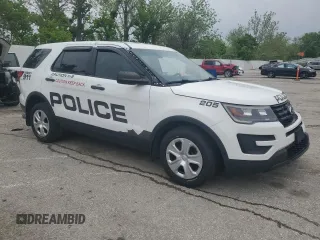 2017 Ford Police Interceptor Utility z VIN 1FM5K8AR6HGC63457, wystawiony jako Copart lot #55322445 z przebiegiem 136 618 mil mil oraz Szkody całkowita. Historia ofert i sprzedaży dostępna na DreamBid. Obrazek 4.