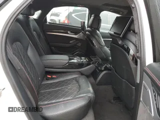2017 Audi S8 z VIN WUAJ5AFD8HN901401, wystawiony jako Copart lot #77734973 z przebiegiem 133 780 mil mil oraz . Historia ofert i sprzedaży dostępna na DreamBid. Obrazek 10.
