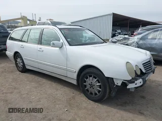 2001 Mercedes-Benz E-Class with VIN WDBJH65J31B364290, listed as a IAAI auction lot 41545677 with 162,040 mi miles. Bid and sale history available at carsss.com. Image 1.
