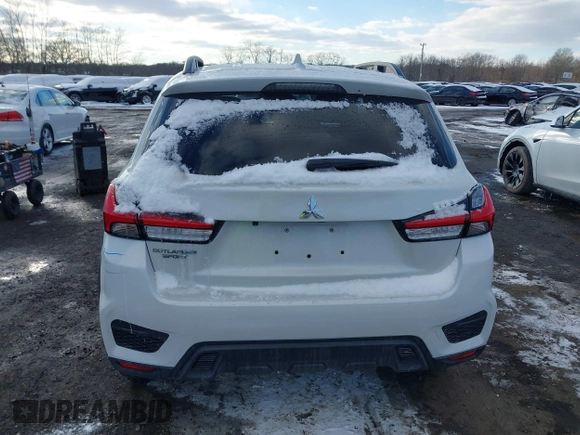 2021 Mitsubishi Outlander ES z VIN JA4APUAU0MU003918, wystawiony jako IAAI lot #41376793 z przebiegiem 30 940 mil mil oraz . Historia ofert i sprzedaży dostępna na DreamBid. Obrazek 16.