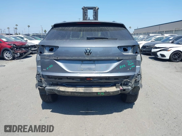 2023 Volkswagen Atlas SE with VIN 1V2LC2CA7PC212471, listed as a IAAI auction lot 42422043 with 24,495 mi miles and . Bid and sale history available at DreamBid. Image 17.