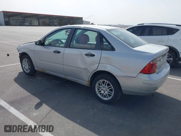 2007 Ford Focus S with VIN 1FAHP34N57W188274, listed as a IAAI auction lot 41753738 with Not Provided miles and . Bid and sale history available at carsss.com. Image 3.
