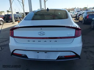 2021 Hyundai Sonata Hybrid Limited with VIN KMHL54JJ5MA027896, listed as a IAAI auction lot 41830948 with 29,064 mi miles. Bid and sale history available at carsss.com. Image 17.