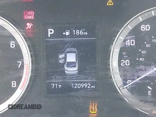 2018 Hyundai Sonata SE z VIN 5NPE24AF0JH641955, wystawiony jako IAAI lot #42255157 z przebiegiem 120 992 mil mil oraz . Historia ofert i sprzedaży dostępna na DreamBid. Obrazek 16.