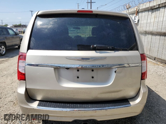 2014 Chrysler Town & Country Touring with VIN 2C4RC1BG0ER174758, listed as a Copart auction lot 59584065 with 192,965 mi miles and Salvage title. Bid and sale history available at DreamBid. Image 6.