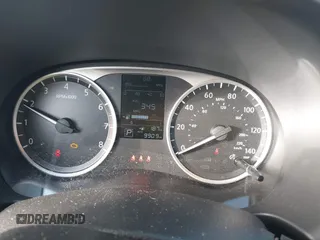 2024 Nissan Kicks S z VIN 3N1CP5BV4RL584579, wystawiony jako IAAI lot #42138648 z przebiegiem 9 909 mil mil oraz . Historia ofert i sprzedaży dostępna na DreamBid. Obrazek 7.