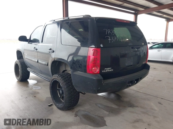 2007 GMC Yukon SLE w/3SA with VIN 1GKFC13C27R307371, listed as a IAAI auction lot 41569424 with 355,074 mi miles. Bid and sale history available at carsss.com. Image 3.