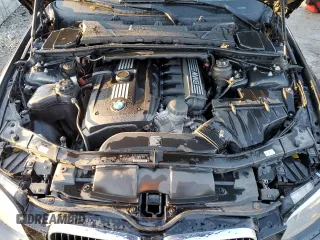 2012 BMW 3 Series 328i z VIN WBADW3C51CE824263, wystawiony jako Copart lot #42256095 z przebiegiem 181 022 mil mil oraz Nie do naprawy • Non repairable. Historia ofert i sprzedaży dostępna na DreamBid. Obrazek 11.