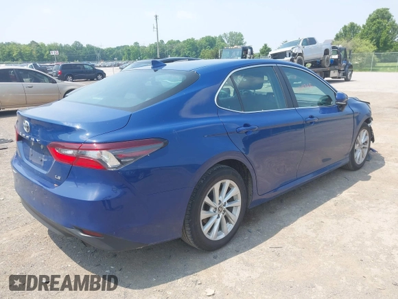 2023 Toyota Camry LE z VIN 4T1R11AK9PU180068, wystawiony jako IAAI lot #42483656 z przebiegiem 59 312 mil mil oraz . Historia ofert i sprzedaży dostępna na DreamBid. Obrazek 4.