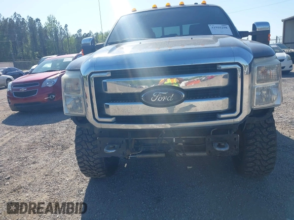 2014 Ford F-250 XL z VIN 1FT7W2BT2EEA24942, wystawiony jako IAAI lot #41955298 z przebiegiem 311 489 mil mil oraz . Historia ofert i sprzedaży dostępna na DreamBid. Obrazek 6.