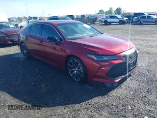 2019 Toyota Avalon XLE with VIN 4T1BZ1FB6KU013498, listed as a IAAI auction lot 42085943 with 61,851 mi miles. Bid and sale history available at carsss.com. Image 1.