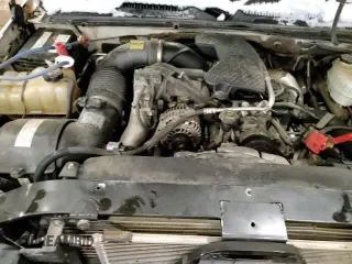 2006 Chevrolet Silverado 2500HD LT2 with VIN 1GCHK29D26E260068, listed as a Copart auction lot 85428204 with 374,212 mi miles and Clean title. Bid and sale history available at DreamBid. Image 13.