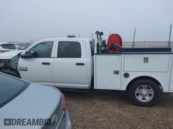 2018 Ram 2500 Tradesman with VIN 3C7WR4HJXJG376970, listed as a IAAI auction lot 41108052 with 169,483 mi miles. Bid and sale history available at carsss.com. Image 14.