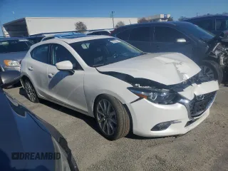 2017 Mazda 3 Grand Touring z VIN 3MZBN1M31HM138804, wystawiony jako Copart lot #45202295 z przebiegiem 80 428 mil mil oraz Szkoda całkowita • Salvage title. Historia ofert i sprzedaży dostępna na DreamBid. Obrazek 4.