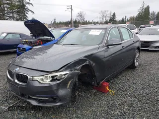 2018 BMW 3 Series 330i xDrive with VIN WBA8D9G56JNU72511, listed as a IAAI auction lot 41237501 with 40,734 mi miles. Bid and sale history available at carsss.com. Image 6.