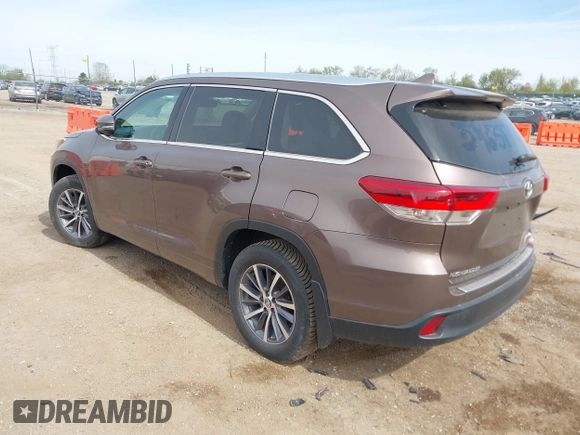 2017 Toyota Highlander XLE with VIN 5TDJZRFH4HS483304, listed as a IAAI auction lot 42134994 with 115,322 mi miles and . Bid and sale history available at DreamBid. Image 3.