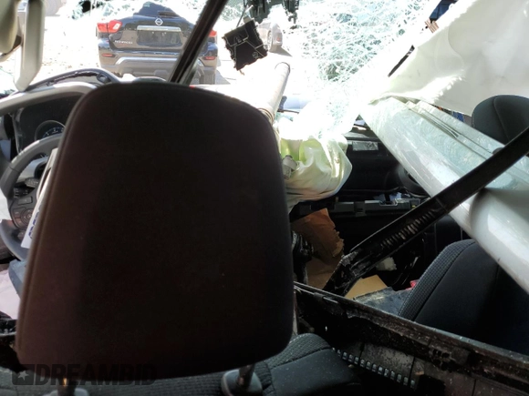 2018 Toyota RAV4 XLE z VIN 2T3RFREV5JW767239, wystawiony jako Copart lot #53781833 z przebiegiem Nie podano mil oraz Szkoda całkowita • Salvage title. Historia ofert i sprzedaży dostępna na DreamBid. Obrazek 8.