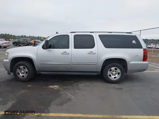 2010 Chevrolet Suburban Commercial with VIN 1GNUKHE30AR186320, listed as a IAAI auction lot 41544991 with 216,037 mi miles. Bid and sale history available at carsss.com. Image 14.