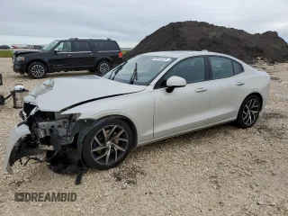 2019 Volvo S60 Momentum with VIN 7JR102FK6KG001352, listed as a Copart auction lot 55452424 with 54,636 mi miles and Salvage Title. Bid and sale history available at carsss.com. Image 1.