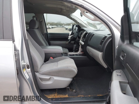 2012 Toyota Tundra z VIN 5TFRY5F18CX121917, wystawiony jako IAAI lot #41475681 z przebiegiem 166 507 mil mil oraz . Historia ofert i sprzedaży dostępna na DreamBid. Obrazek 5.