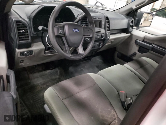 2020 Ford F-150 XL z VIN 1FTMF1EB3LKD22043, wystawiony jako Copart lot #85072684 z przebiegiem Nie podano mil oraz Szkoda całkowita • Salvage title. Historia ofert i sprzedaży dostępna na DreamBid. Obrazek 8.
