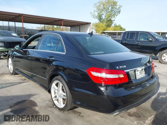 2012 Mercedes-Benz E E 350 Luxury with VIN WDDHF5KB1CA524212, listed as a IAAI auction lot 41041293 with 358,857 mi miles. Bid and sale history available at carsss.com. Image 3.
