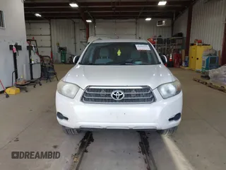 2009 Toyota Highlander Hybrid with VIN JTEEW41A792036820, listed as a IAAI auction lot 41403732 with 110,791 mi miles. Bid and sale history available at carsss.com. Image 12.