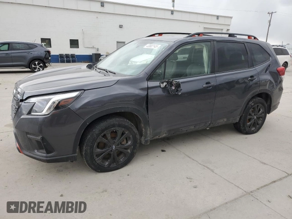 2022 Subaru Forester Sport with VIN JF2SKAJC1NH493425, listed as a Copart auction lot 43802145 with 112,905 mi miles and Salvage Title. Bid and sale history available at carsss.com. Image 1.