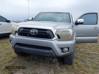2014 Toyota Tacoma with VIN 3TMLU4EN5EM143687, listed as a IAAI auction lot 40552649 with 1 mi miles. Bid and sale history available at carsss.com. Image 6.