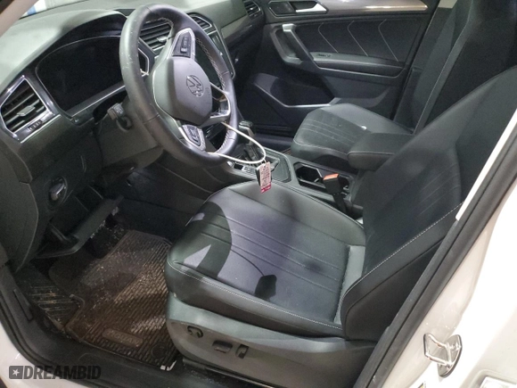 2024 Volkswagen Tiguan SE with VIN 3VVNB7AX6RM040325, listed as a Copart auction lot 45970755 with 11,395 mi miles and Salvage Title. Bid and sale history available at carsss.com. Image 7.