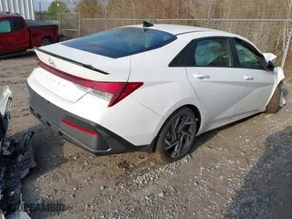 2025 Hyundai Elantra SEL Sport with VIN KMHLM4DG7SU877382, listed as a IAAI auction lot 41541907 with 6,729 mi miles. Bid and sale history available at carsss.com. Image 4.