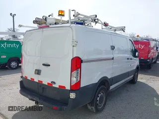 2016 Ford Transit Cargo z VIN 1FTYR1YM1GKB55452, wystawiony jako IAAI lot #41850416 z przebiegiem 91 973 mil mil oraz . Historia ofert i sprzedaży dostępna na DreamBid. Obrazek 4.