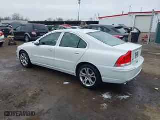 2009 Volvo S60 2.5T with VIN YV1RS592092720882, listed as a IAAI auction lot 42006676 with 143,647 mi miles. Bid and sale history available at carsss.com. Image 3.