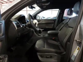 2021 Volkswagen Atlas SE with VIN 1V2KC2CA2MC235776, listed as a Copart auction lot 64352824 with 31,753 mi miles and Salvage title. Bid and sale history available at DreamBid. Image 7.
