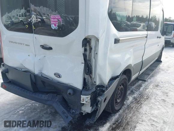 2018 Ford Transit Passenger XL z VIN 1FBZX2CMXJKA07321, wystawiony jako IAAI lot #41373858 z przebiegiem 197 135 mil mil oraz . Historia ofert i sprzedaży dostępna na DreamBid. Obrazek 17.