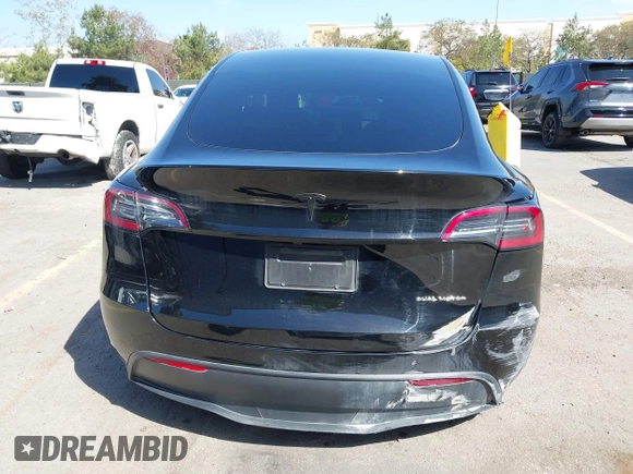 2024 Tesla Model Y Long Range z VIN 7SAYGDEE0RF078242, wystawiony jako IAAI lot #41808826 z przebiegiem 59 581 mil mil oraz . Historia ofert i sprzedaży dostępna na DreamBid. Obrazek 17.