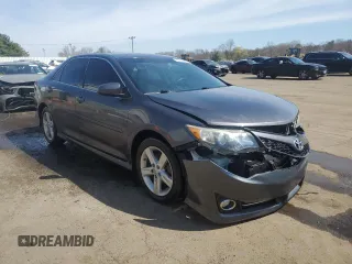 2013 Toyota Camry L with VIN 4T1BF1FK6DU642805, listed as a Copart auction lot 53710045 with 122,102 mi miles and Salvage Title. Bid and sale history available at carsss.com. Image 4.